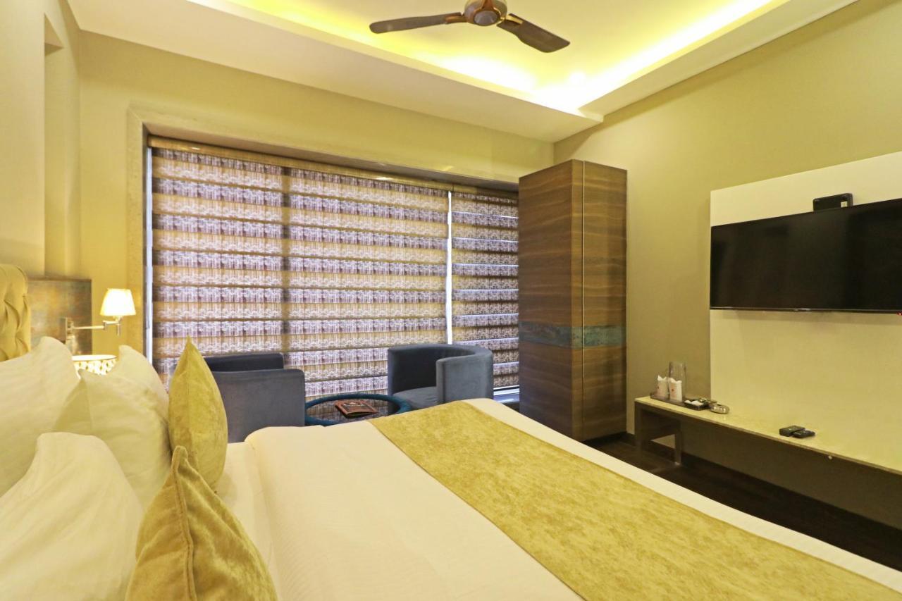 The Ivy Grand Hotel In City Centre With Free Secured Parking New Delhi Ngoại thất bức ảnh