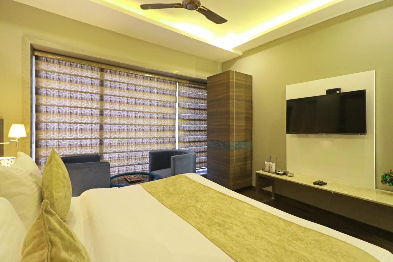 The Ivy Grand Hotel In City Centre With Free Secured Parking New Delhi Ngoại thất bức ảnh