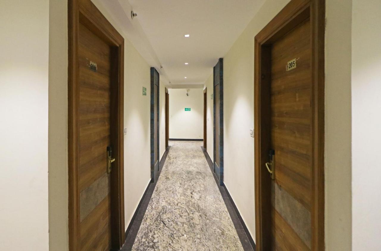 The Ivy Grand Hotel In City Centre With Free Secured Parking New Delhi Ngoại thất bức ảnh