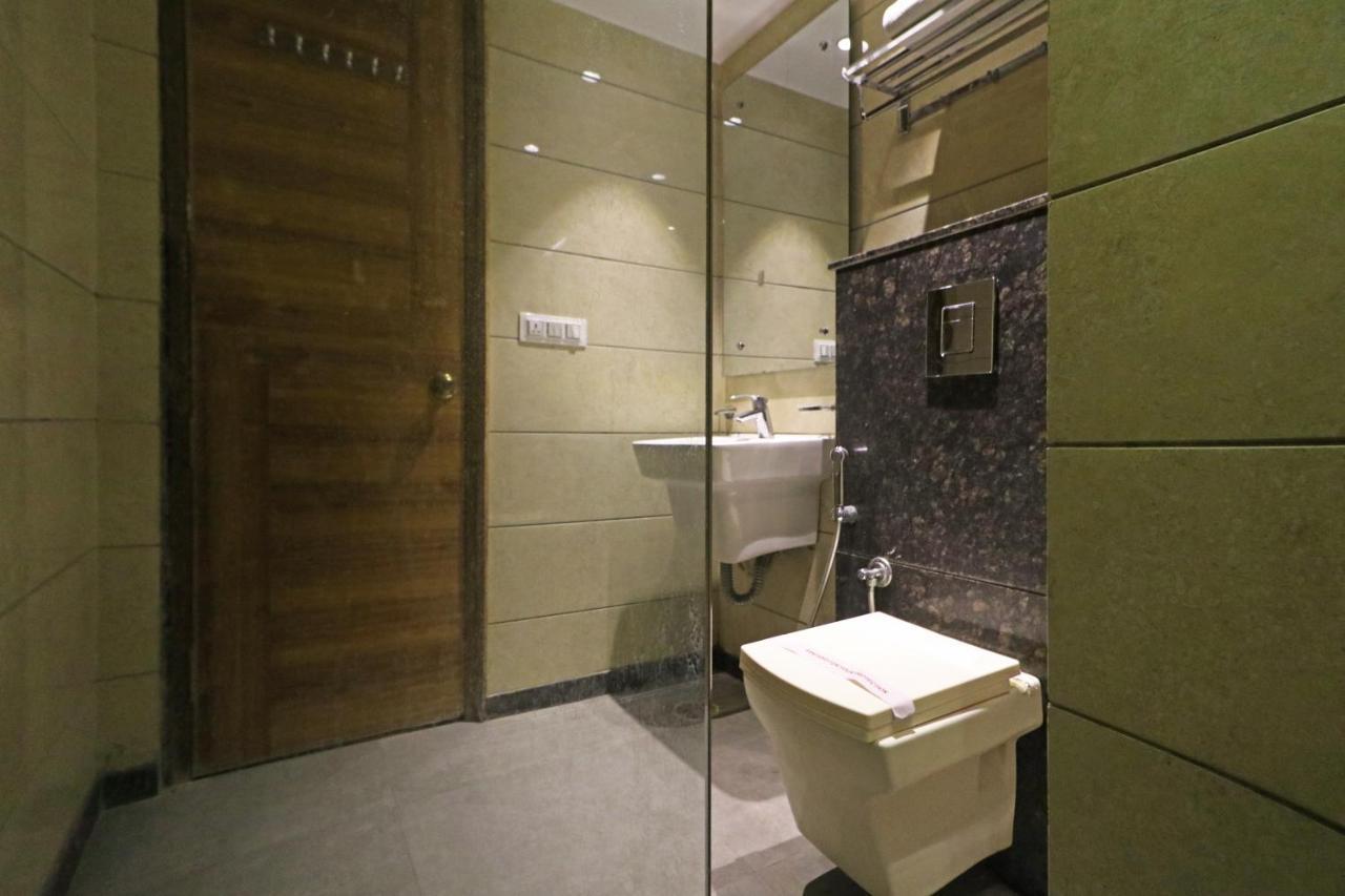 The Ivy Grand Hotel In City Centre With Free Secured Parking New Delhi Ngoại thất bức ảnh