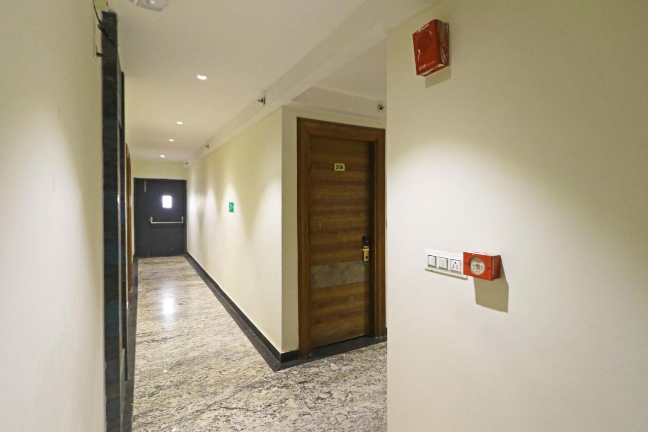The Ivy Grand Hotel In City Centre With Free Secured Parking New Delhi Ngoại thất bức ảnh