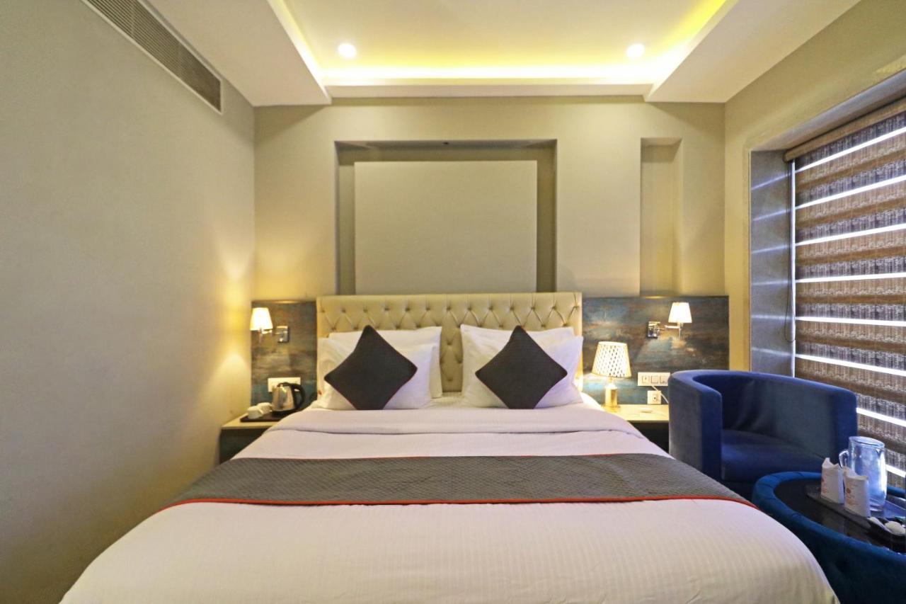 The Ivy Grand Hotel In City Centre With Free Secured Parking New Delhi Ngoại thất bức ảnh