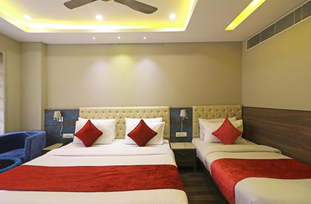 The Ivy Grand Hotel In City Centre With Free Secured Parking New Delhi Ngoại thất bức ảnh