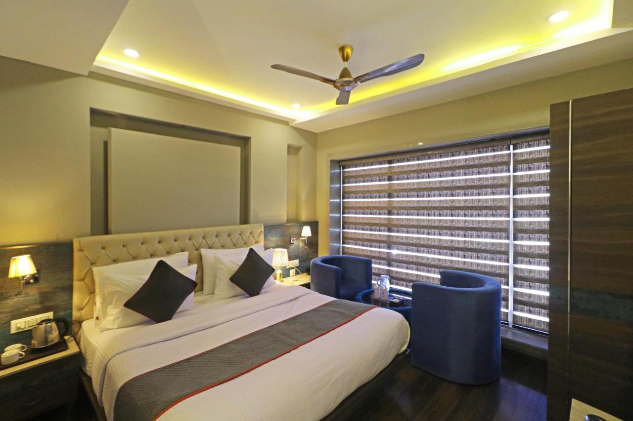 The Ivy Grand Hotel In City Centre With Free Secured Parking New Delhi Ngoại thất bức ảnh