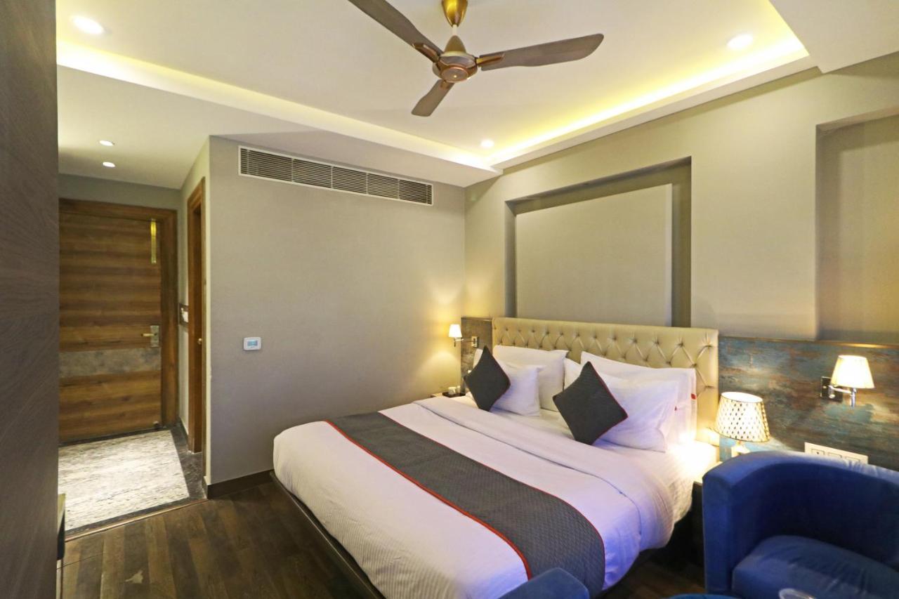 The Ivy Grand Hotel In City Centre With Free Secured Parking New Delhi Ngoại thất bức ảnh