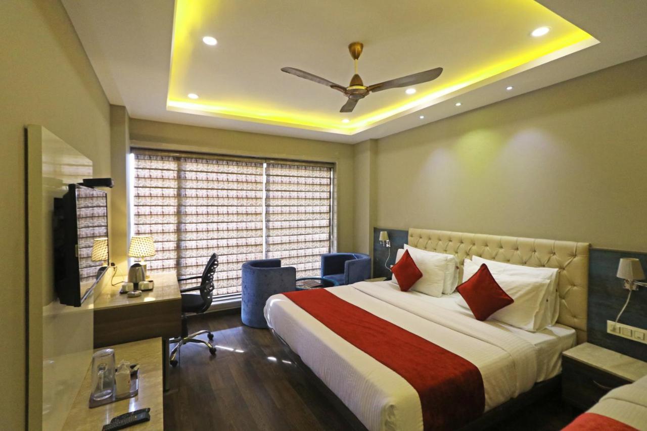 The Ivy Grand Hotel In City Centre With Free Secured Parking New Delhi Ngoại thất bức ảnh