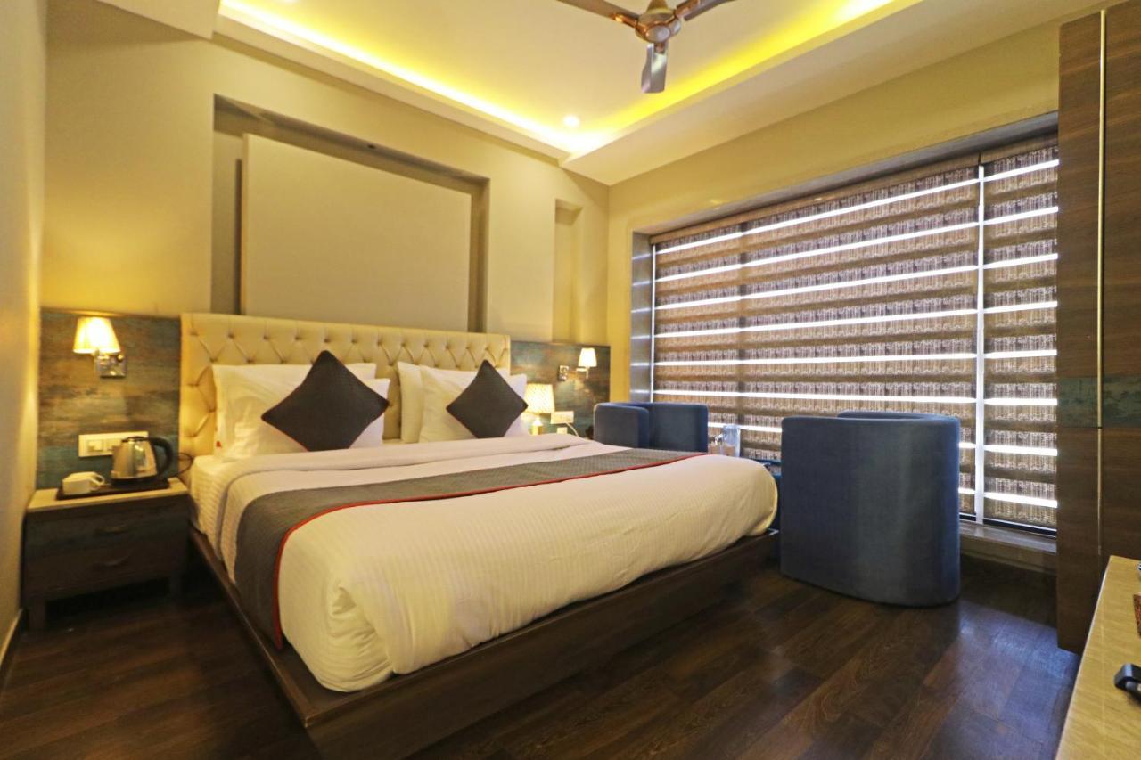 The Ivy Grand Hotel In City Centre With Free Secured Parking New Delhi Ngoại thất bức ảnh