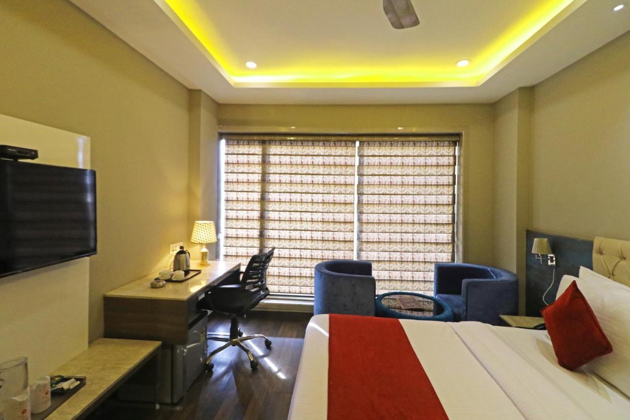 The Ivy Grand Hotel In City Centre With Free Secured Parking New Delhi Ngoại thất bức ảnh